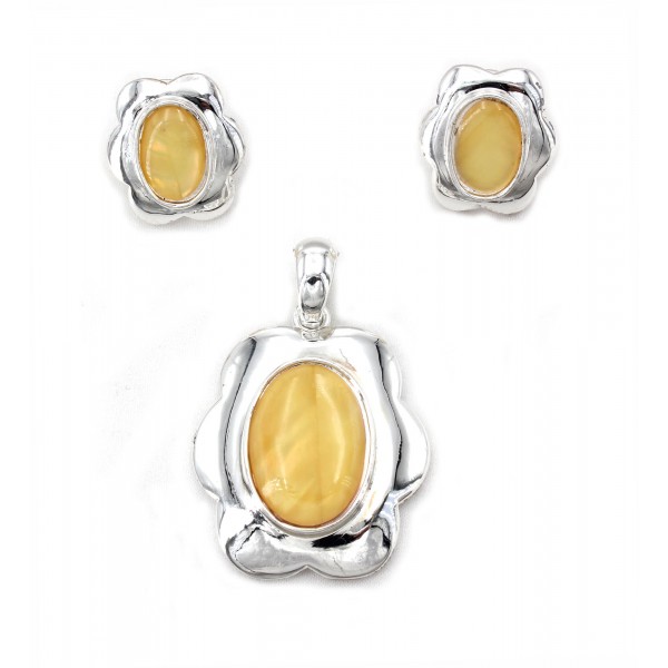 Mother of Pearl Oval Pendant & Earrings Set NE-MCE946SW